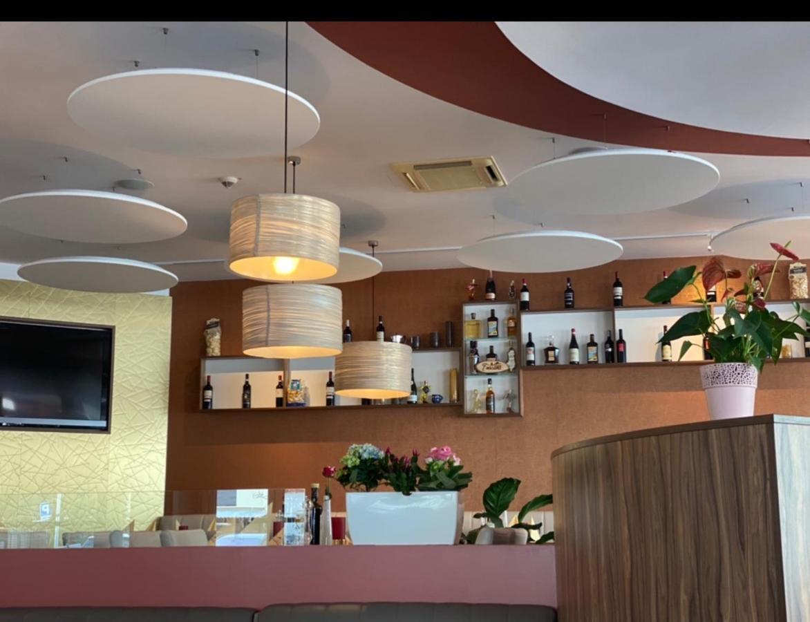 Hotel Toscana Borna Esterno foto
